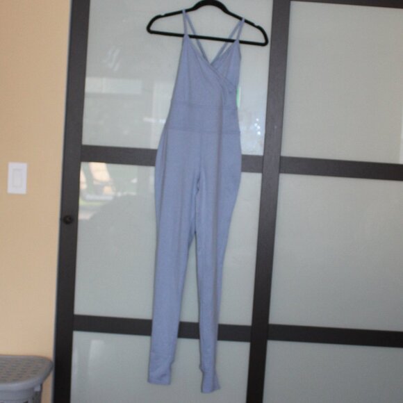 Forever 21 Active One-Piece Romper Blue Mirage Size Small Wicking Fabric - NWT - Picture 1 of 15